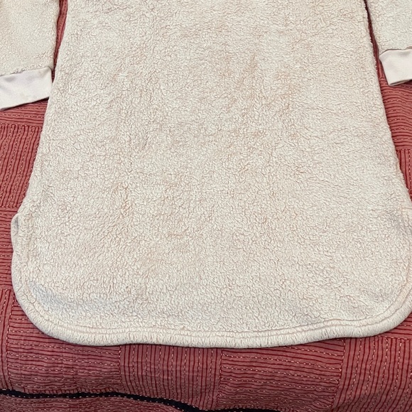 Women’s size small light pink / beige Denver Hayes Plush Hooded Sweatshirt Dress - Picture 16 of 16